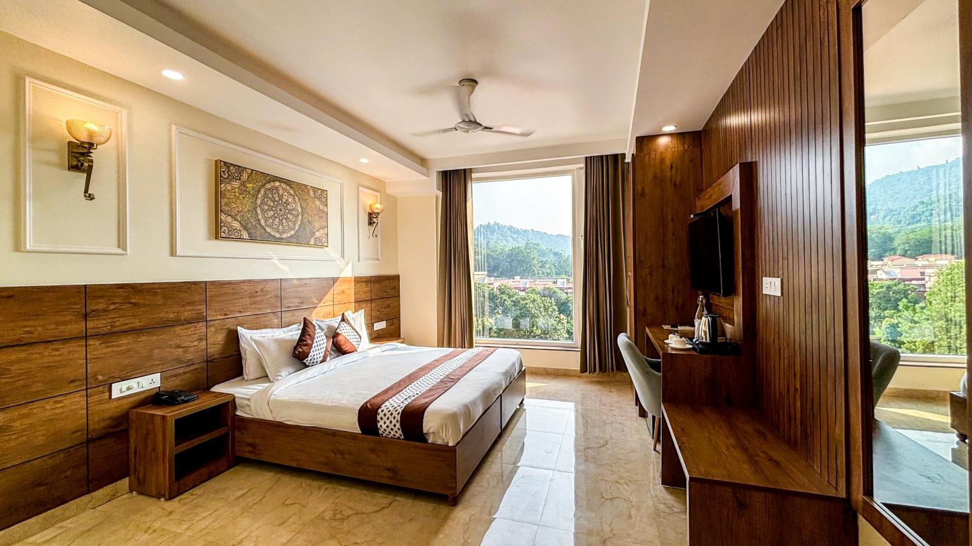 Hotel Nirvana Bliss, Behind Parmarth Niketan Rišikéš Exteriér fotografie