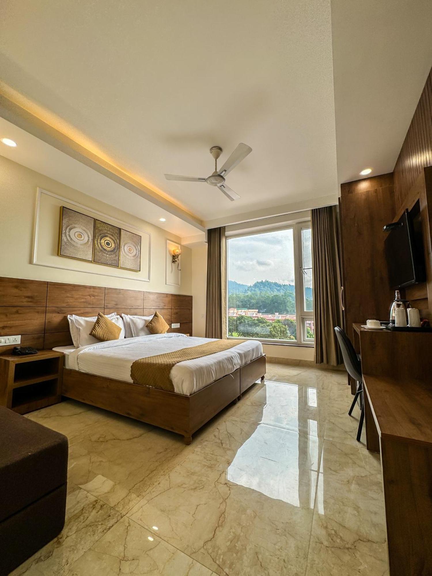 Hotel Nirvana Bliss, Behind Parmarth Niketan Rišikéš Exteriér fotografie