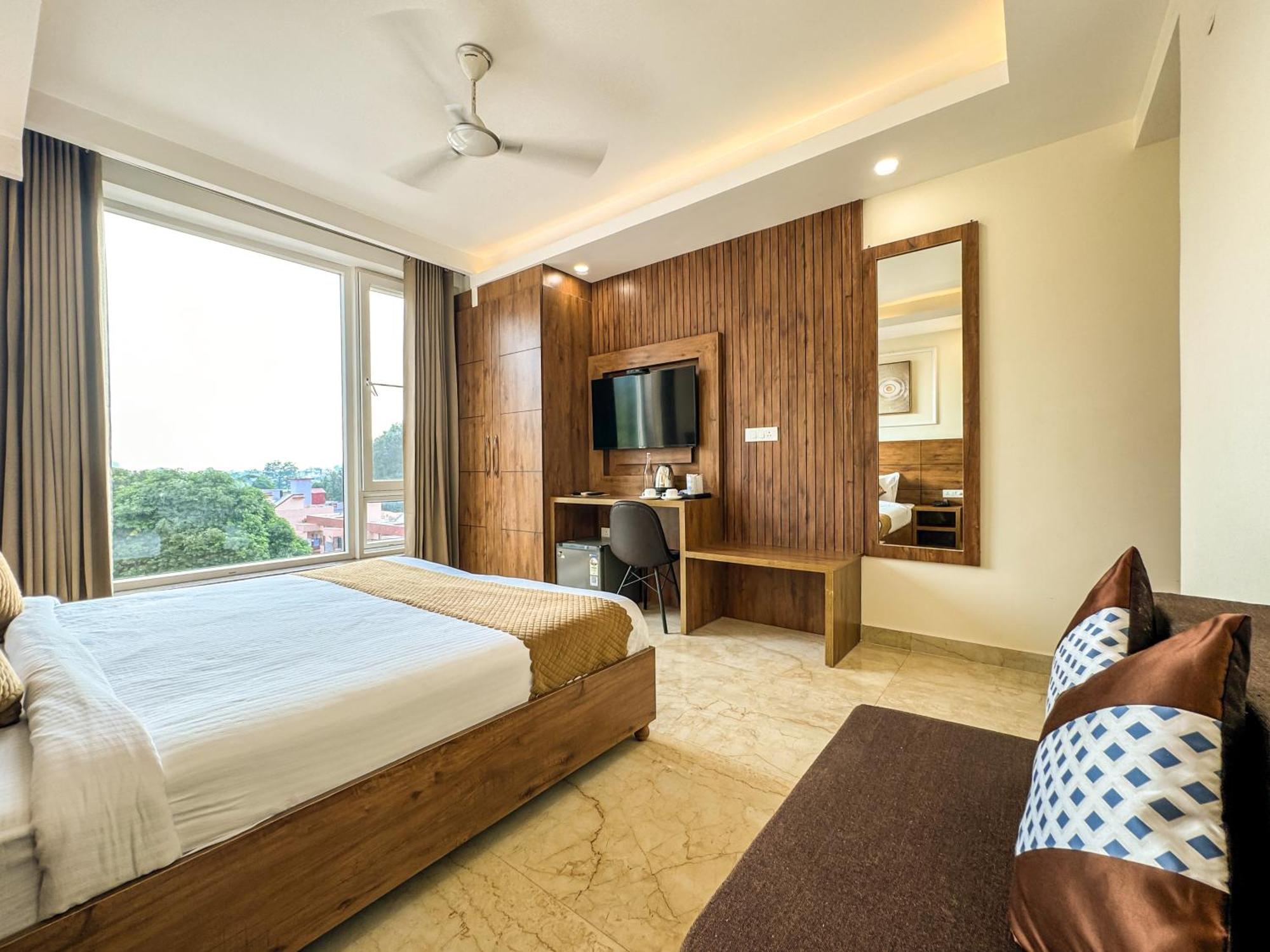 Hotel Nirvana Bliss, Behind Parmarth Niketan Rišikéš Exteriér fotografie