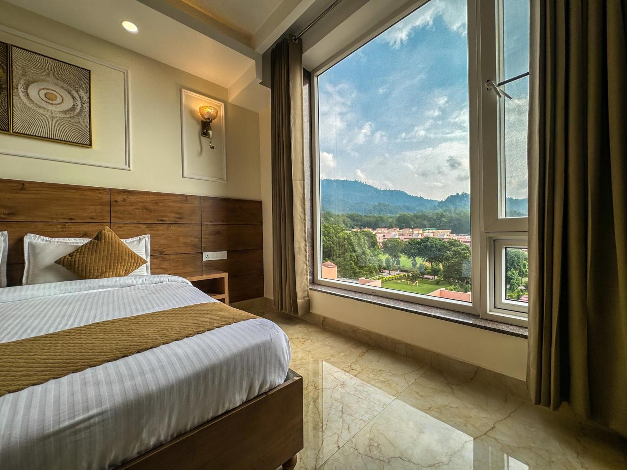 Hotel Nirvana Bliss, Behind Parmarth Niketan Rišikéš Exteriér fotografie